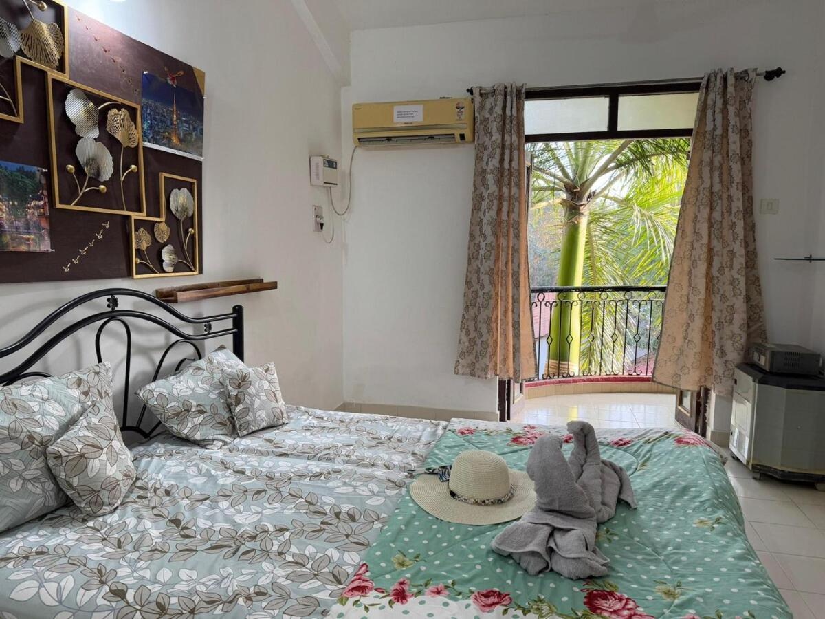 Panda Stays Cozy 2Bhk Near Candolim Beach Exterior photo