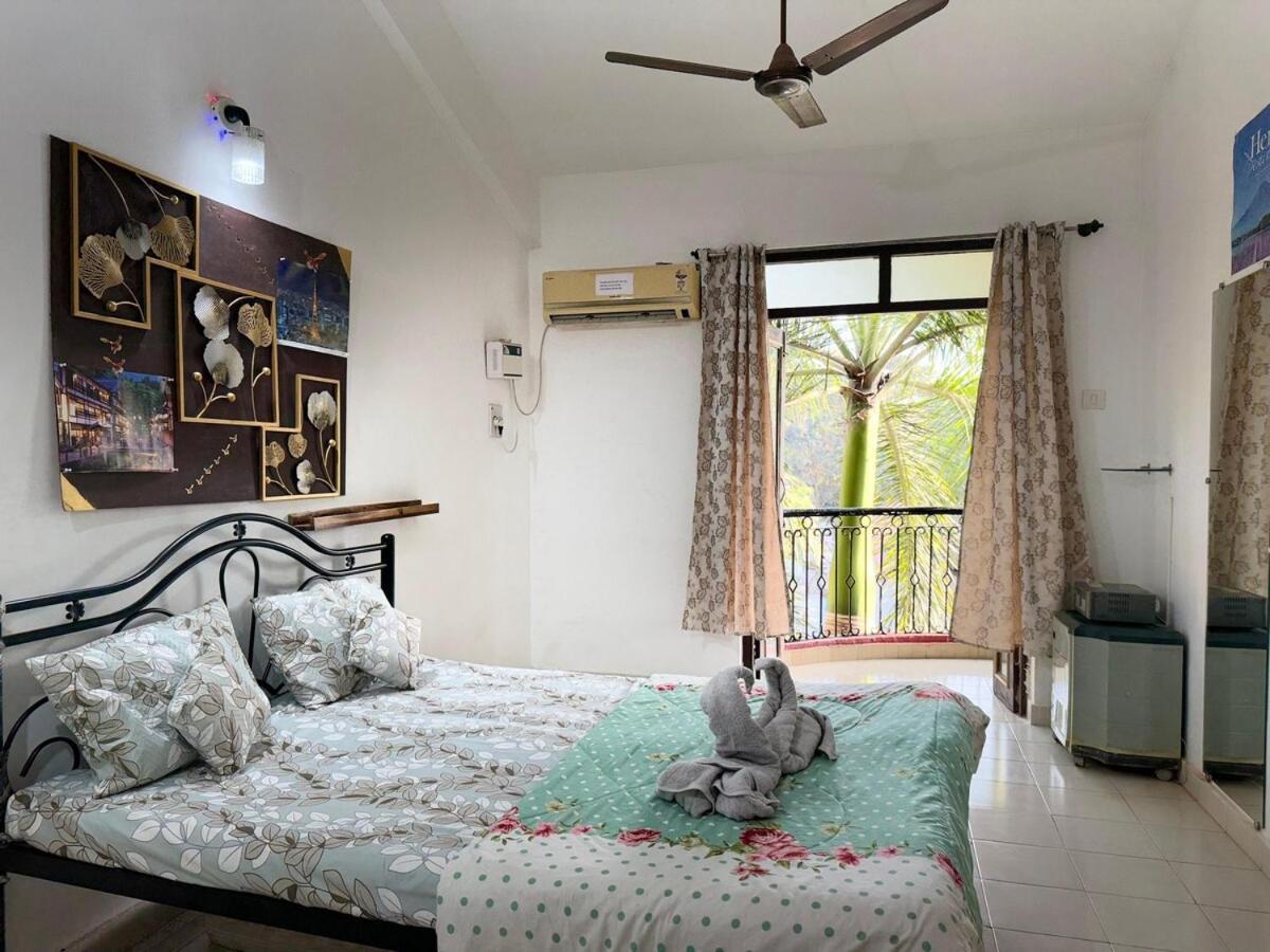 Panda Stays Cozy 2Bhk Near Candolim Beach Exterior photo